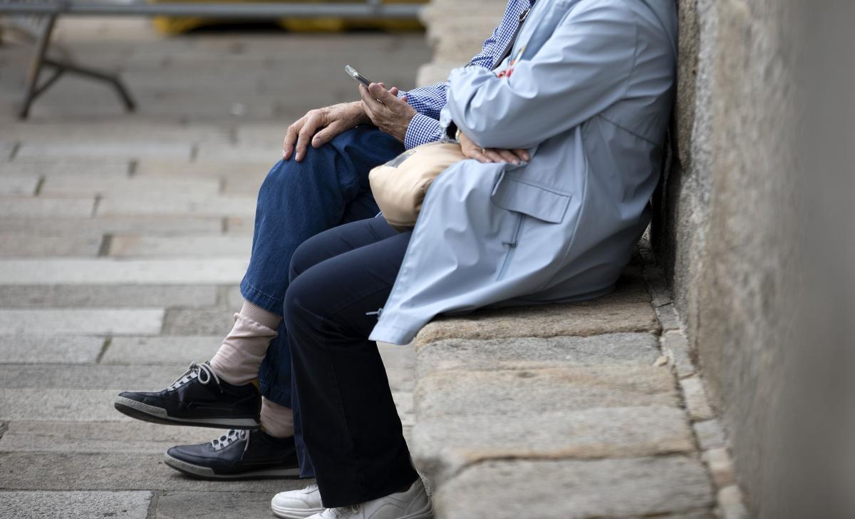 Sete de cada dez galegos maiores de 65 anos navegan por internet