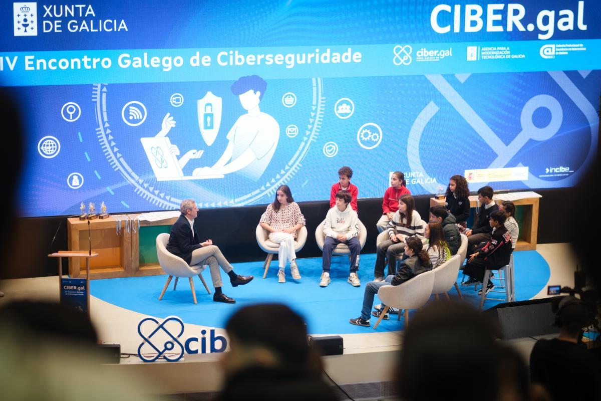 Rueda destaca a importancia da concienciación dixital para crear un territorio conectado e seguro