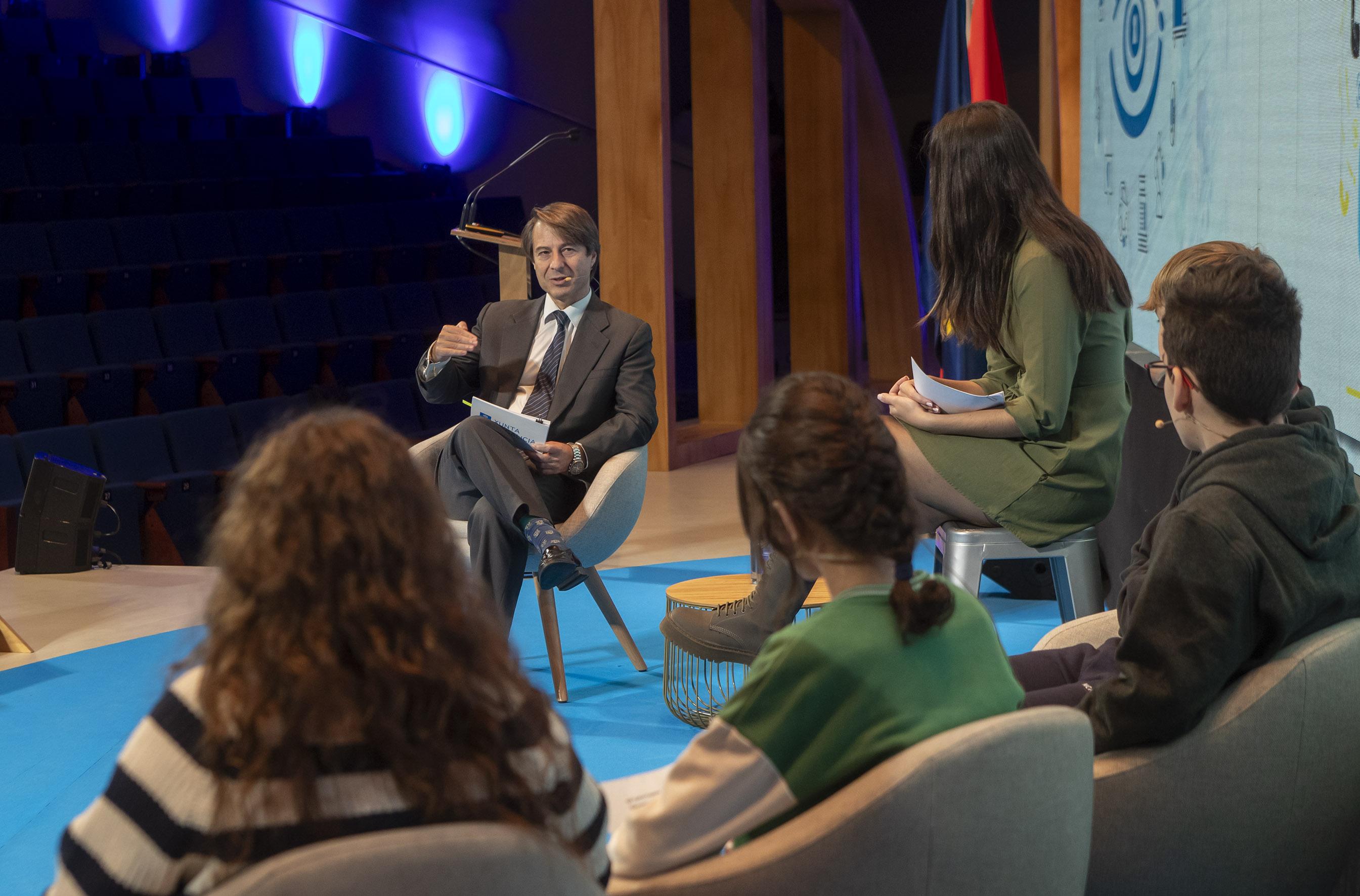 A Xunta destaca a importancia da concienciación dixital para crear un territorio conectado e seguro